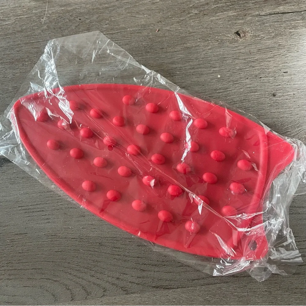 NWOT Silicone Iron Mat